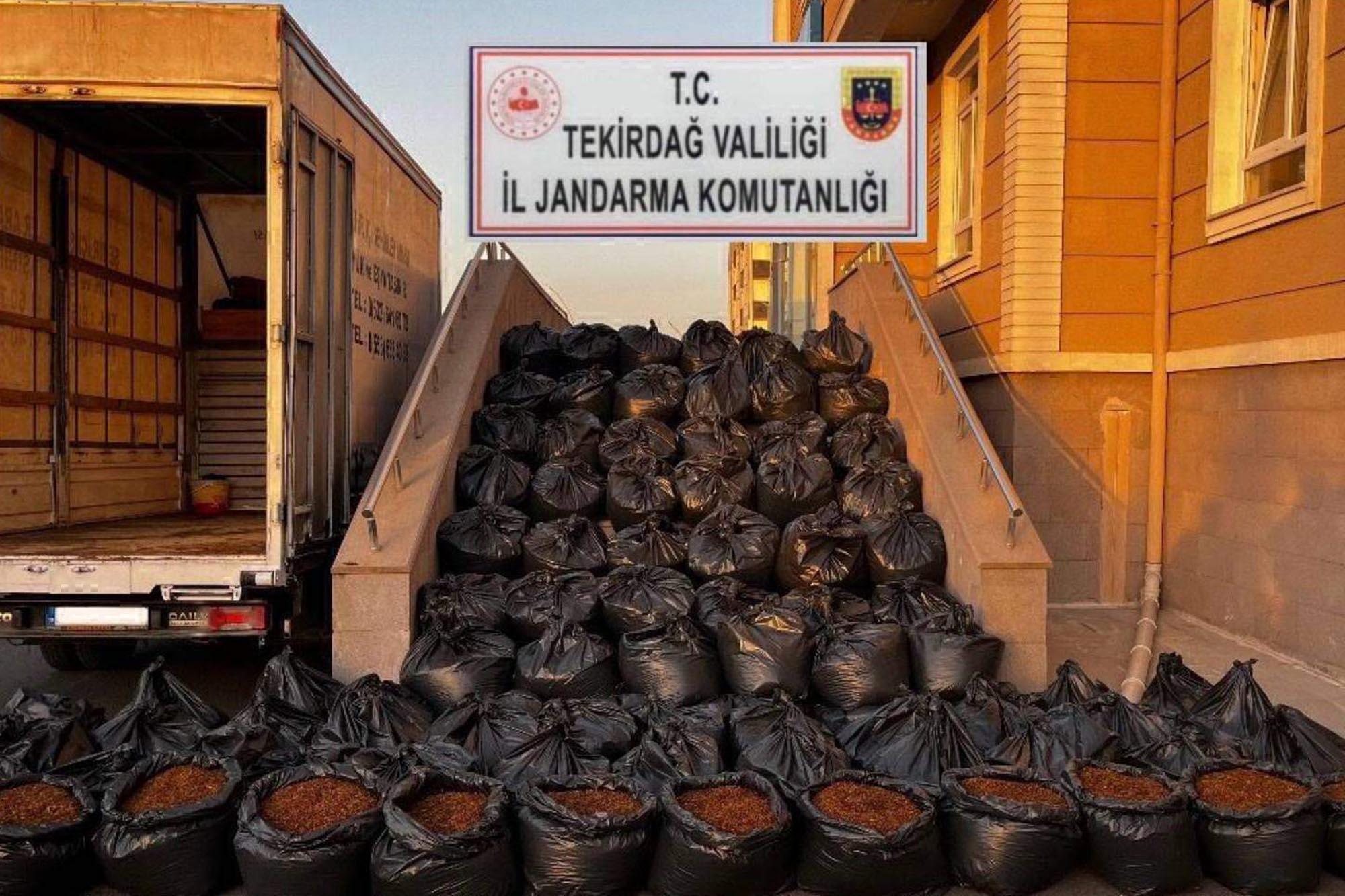 Tekirdağ’da 7,5 ton kaçak tütün ele geçirildi Tekirdağ’da 7,5 ton kaçak tütün ele geçirildi