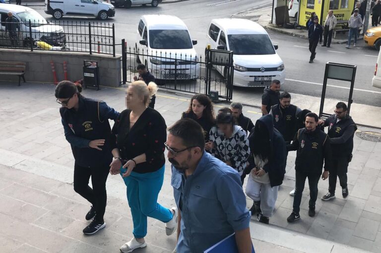 Masaj ve Güzellik Merkezine Fuhuş Baskını; 7 Gözaltı
