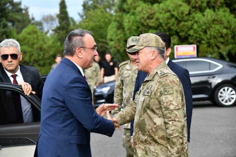 Vali Soytürk 5. Kolordu Komutanı Alper’i Ziyaret Etti