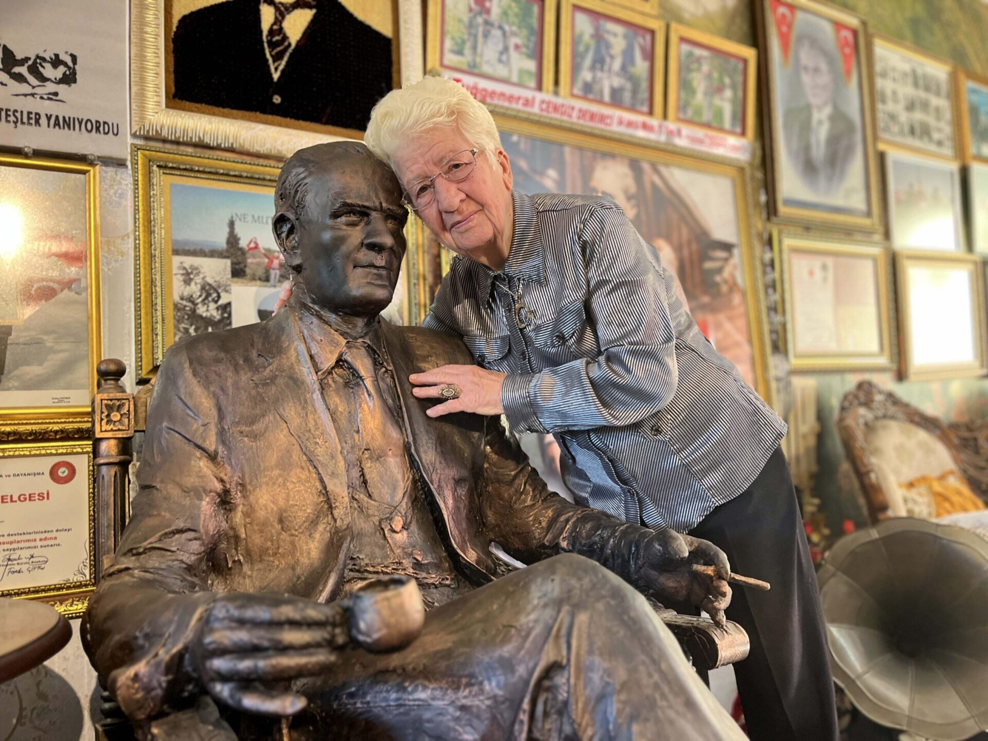 Atatürk sevgisi, Rus televizyonuna da konu oldu Atatürk sevgisi, Rus televizyonuna da konu oldu