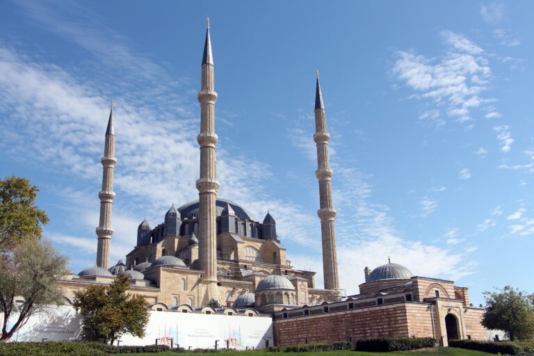Edirne Vakıflar Bölge Müdürü Saraç: Selimiye’yi ibadete açmak için yoğun çalışma içindeyiz