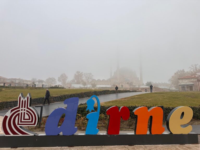 Edirne’de sis etkili oldu