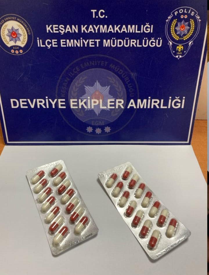 Edirne’de uyuşturucuyla yakalanan 2 şüpheliye gözaltı