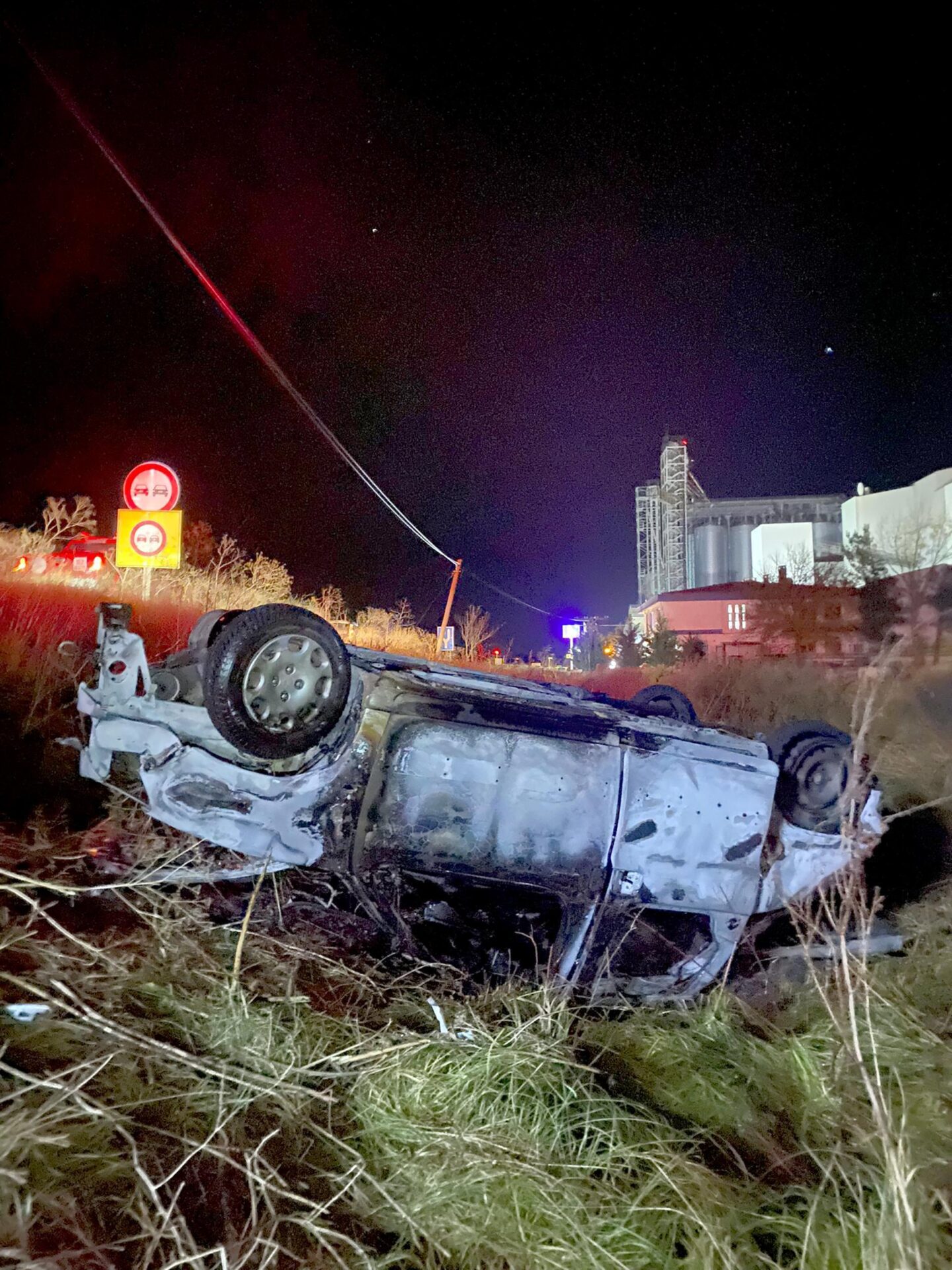 Kazada otomobilden fırlayan sürücü hayatını kaybetti Kazada otomobilden fırlayan sürücü hayatını kaybetti