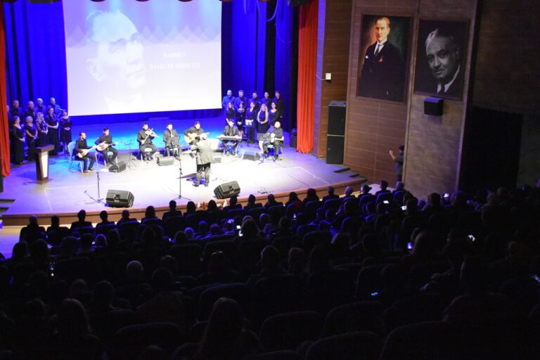 Süleymanpaşa Belediyesi Ata’yı Sevdiği Türkülerle Andı