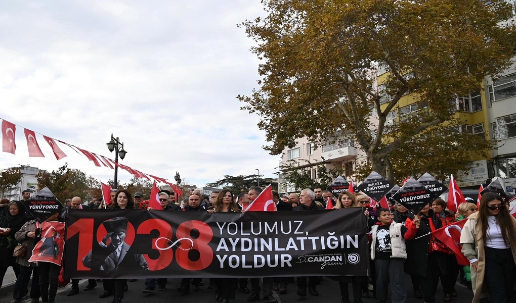 TEKİRDAĞ ATATÜRK İÇİN YÜRÜDÜ TEKİRDAĞ ATATÜRK İÇİN YÜRÜDÜ