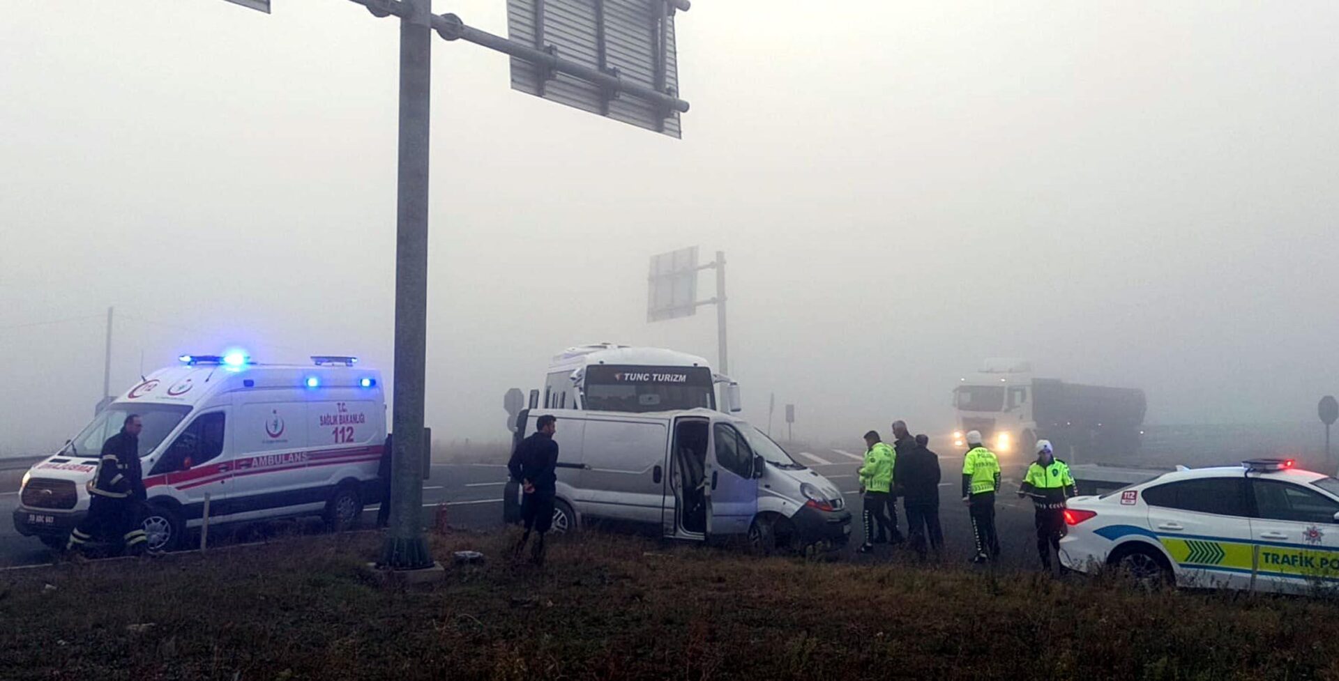 Tekirdağ’da midibüs ile minibüs çarpıştı; 4 yaralı Tekirdağ’da midibüs ile minibüs çarpıştı; 4 yaralı