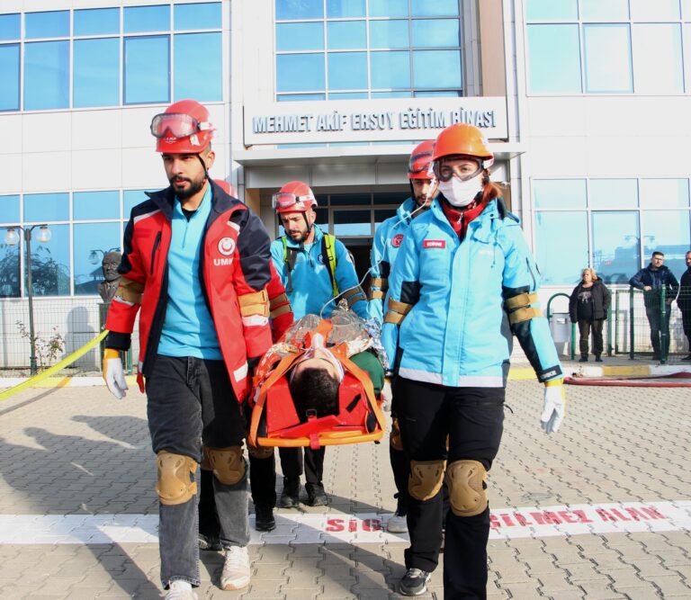Trakya Üniversitesi’nde deprem tatbikatı