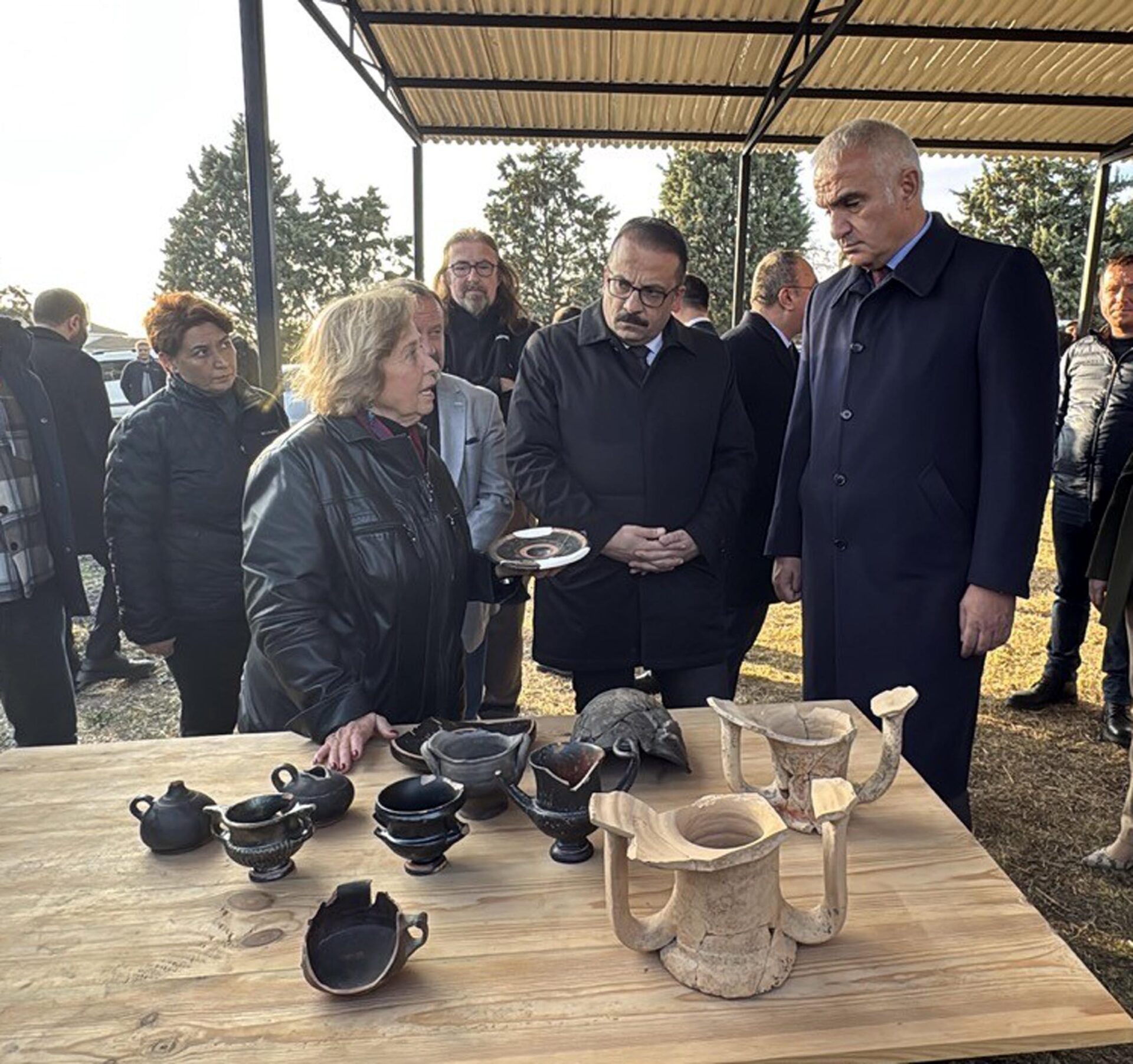 Bakan Ersoy: Gözümüzün önünde insanlık tarihinin en acı olayları yaşanıyor (2) Bakan Ersoy: Gözümüzün önünde insanlık tarihinin en acı olayları yaşanıyor (2)