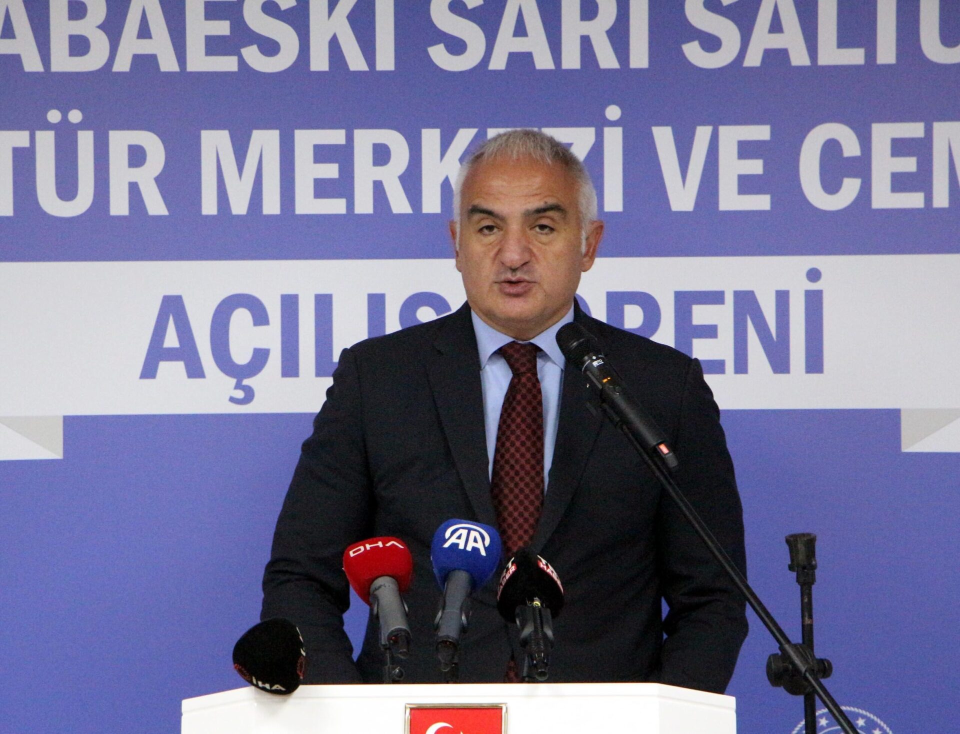 Bakan Ersoy: Gözümüzün önünde insanlık tarihinin en acı olayları yaşanıyor / Ek fotoğraflar Bakan Ersoy: Gözümüzün önünde insanlık tarihinin en acı olayları yaşanıyor / Ek fotoğraflar