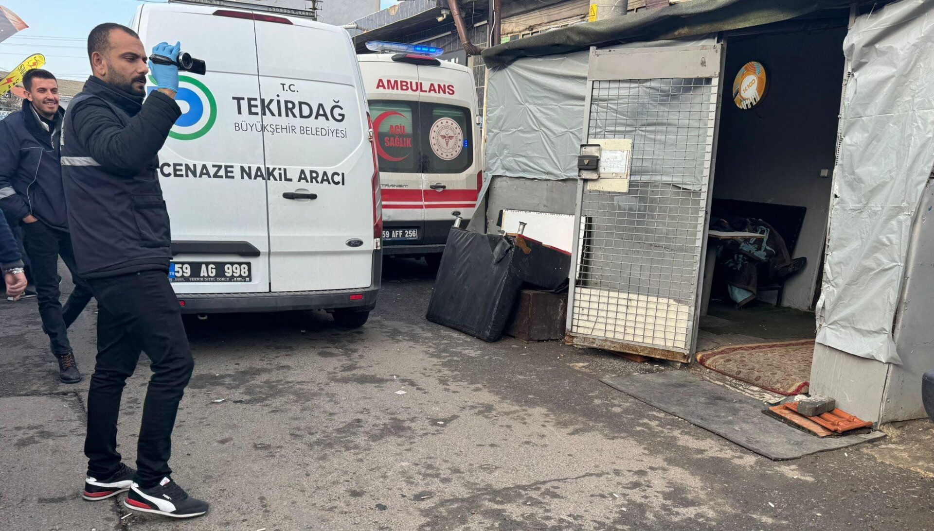 Barakada Erkek Cesedi Bulundu Barakada Erkek Cesedi Bulundu