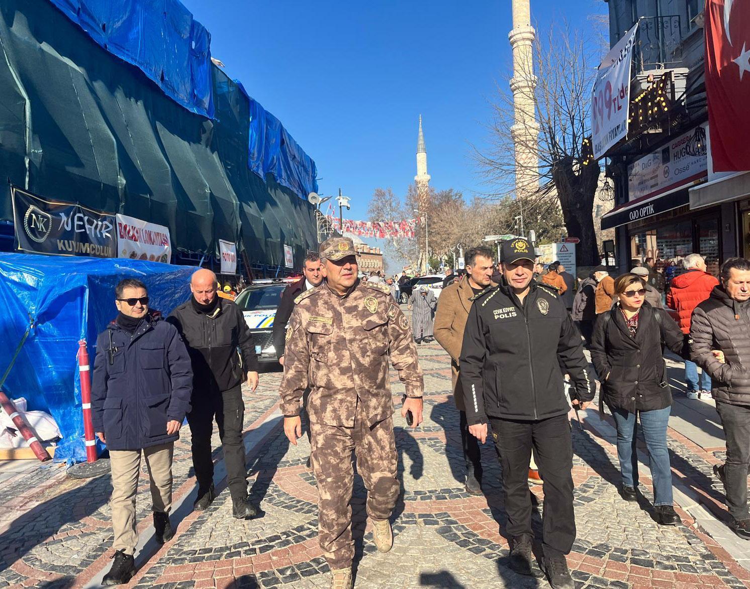 Edirne Emniyet Müdürlüğü, yılbaşında 1515 personelle sahada Edirne Emniyet Müdürlüğü, yılbaşında 1515 personelle sahada