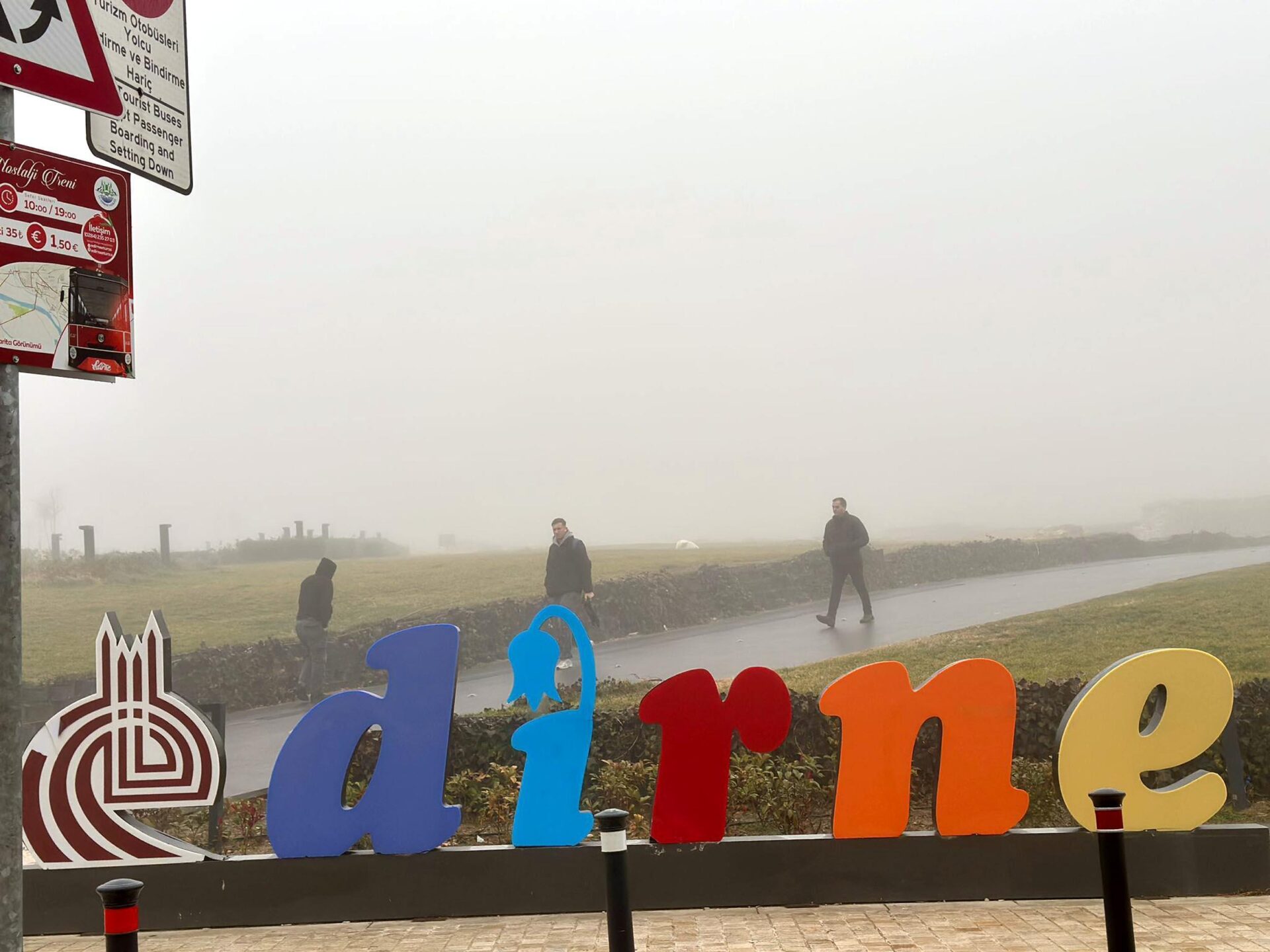 Edirne ve Tekirdağ’da sis etkili oldu Edirne ve Tekirdağ’da sis etkili oldu