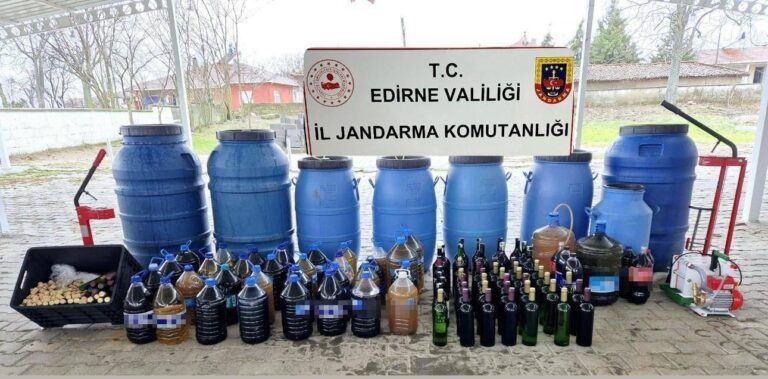 Edirne’de 1560 litre ‘sahte şarap’ ele geçirildi