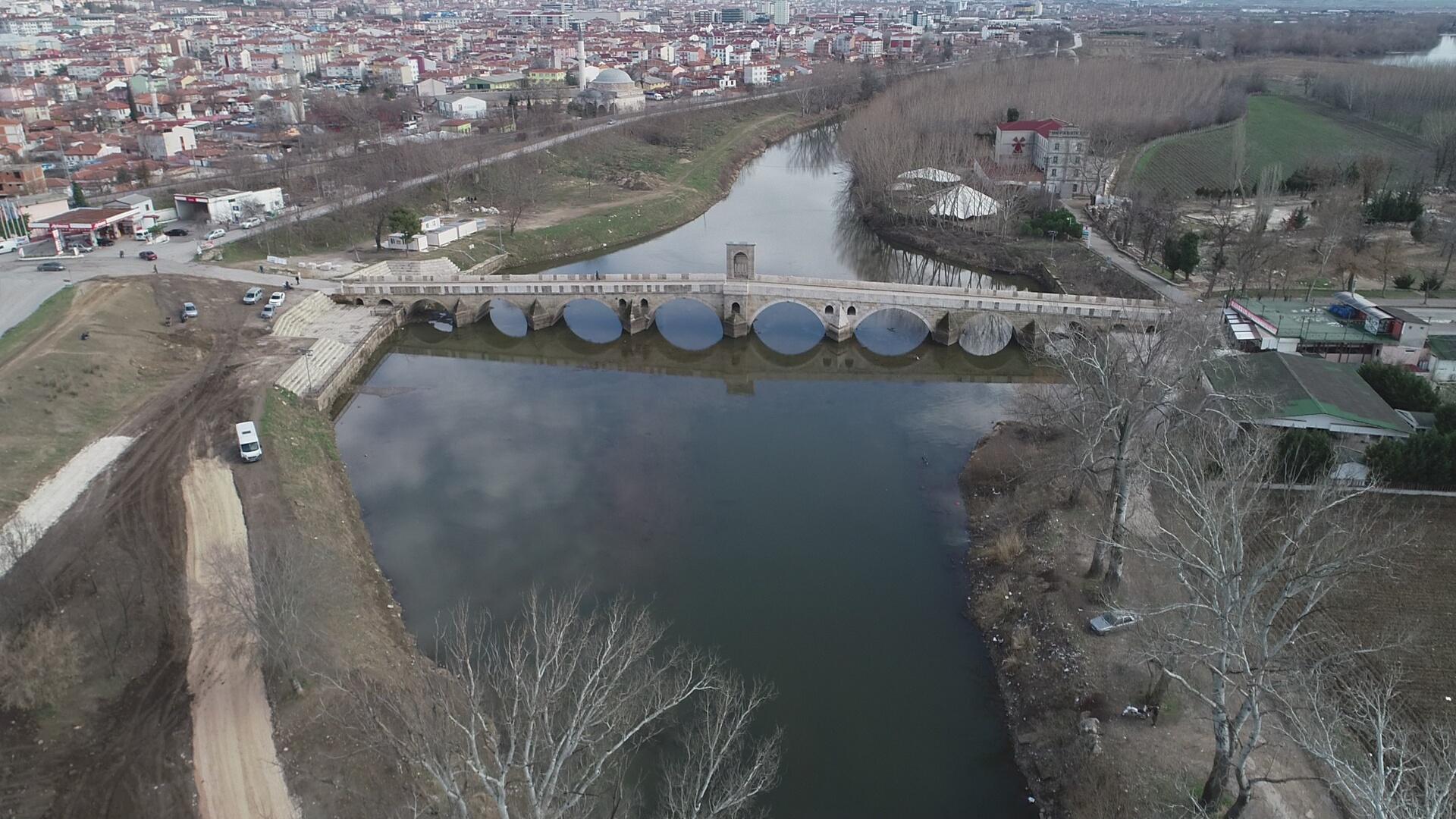 Edirne’de kuraklığa karşı Tunca Nehri’ne mini baraj Edirne’de kuraklığa karşı Tunca Nehri’ne mini baraj