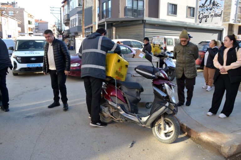 Edirne’de otomobile çarpışan motosikletli yaralandı