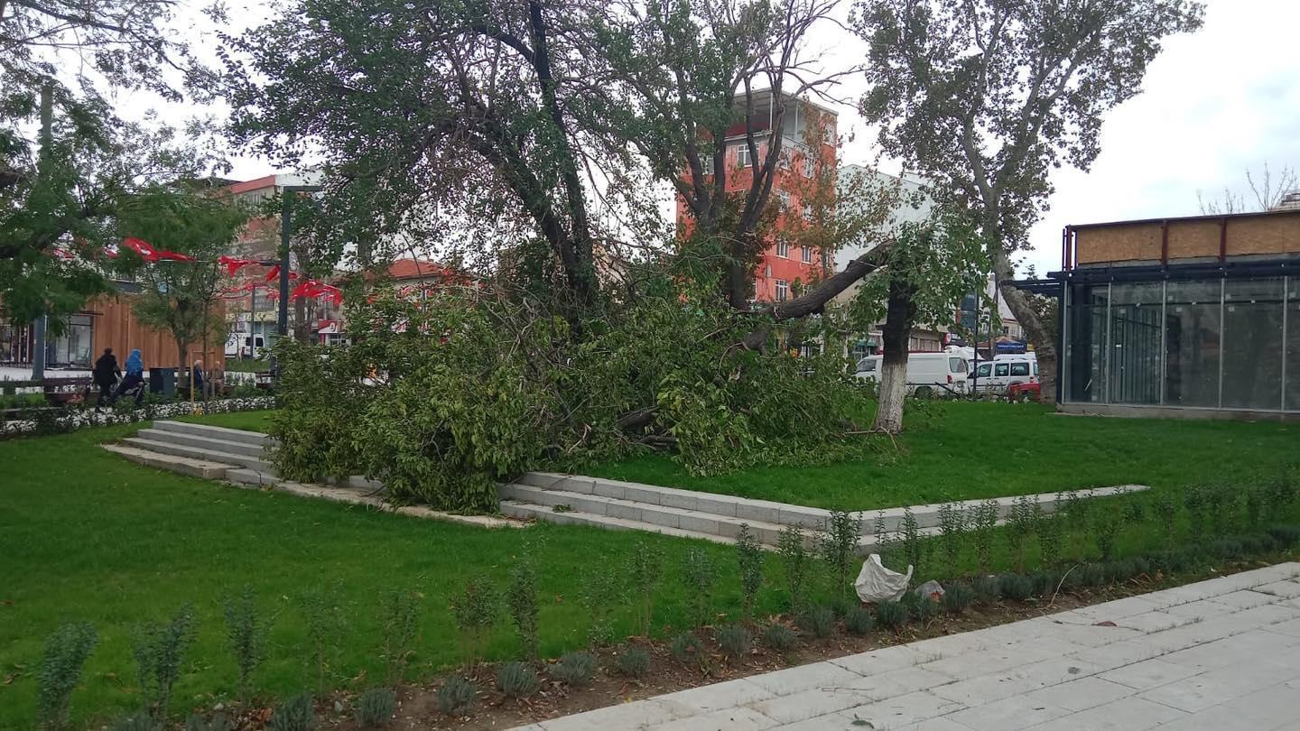 Kuzey Ege için ‘fırtına’ uyarısı Kuzey Ege için ‘fırtına’ uyarısı