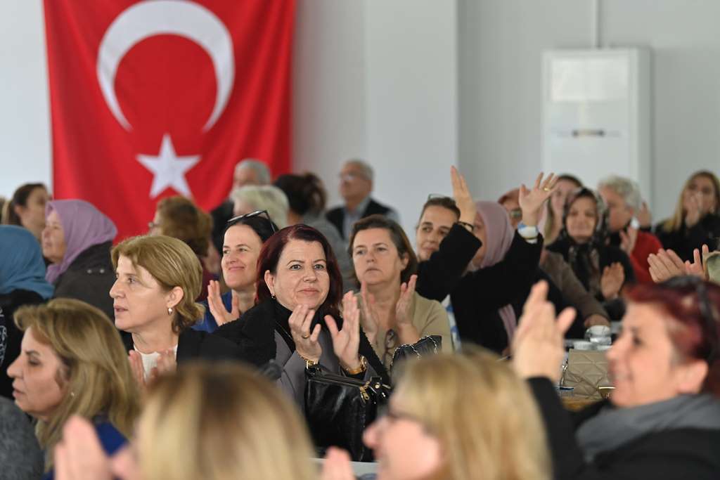 Süleymanpaşalı Kadınlar Kadın Hakları Programında Buluştu Süleymanpaşalı Kadınlar Kadın Hakları Programında Buluştu