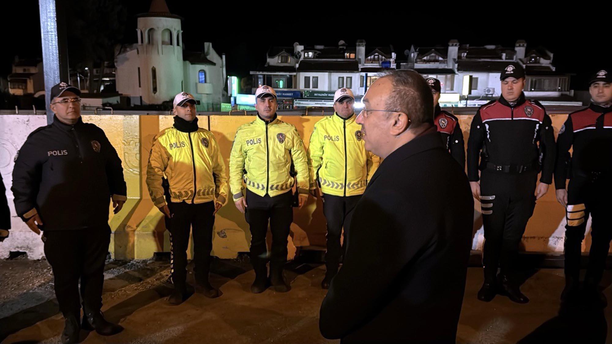 Tekirdağ Valisi Soytürk, görev başındaki personelin yeni yılını kutladı | Çorlu’da Haber Tekirdağ Valisi Soytürk, görev başındaki personelin yeni yılını kutladı | Çorlu’da Haber