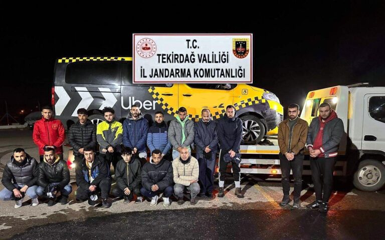 Tekirdağ’da 14 göçmen ile 2 organizatör yakalandı