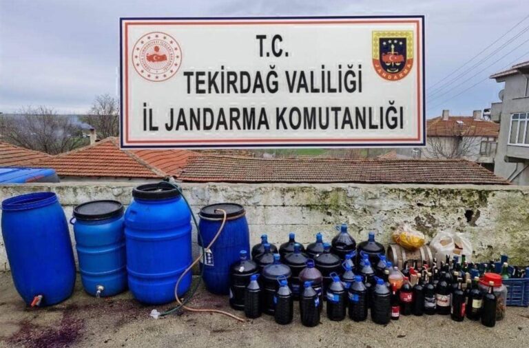Jandarmadan Sahte ve Kaçak İçki Operasyonu