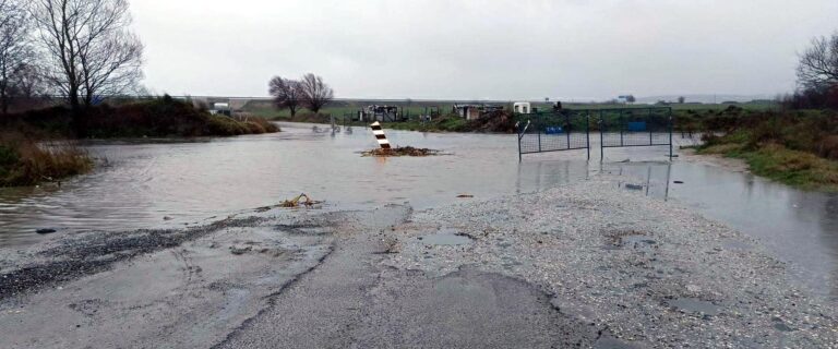 Tekirdağ’da sağanak; dere taştı, köprü sular altında kalınca yol kapatıldı | Çorlu’da Haber