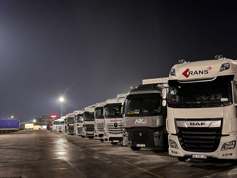 TIR şoförleri, yeni yıla Kapıkule’de girdi