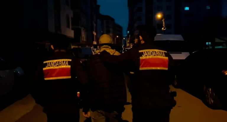 Jandarmadan Başarılı Operasyon: Aranan 17 Şahıs Tutuklandı