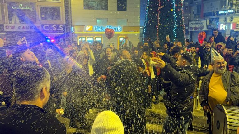 Çorlu ve Keşan’da  yeni yılı meydanda kutladılar | Çorlu’da Haber