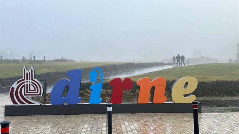 Edirne’de yoğun sis; görüş mesafesi 50 metrenin altına indi