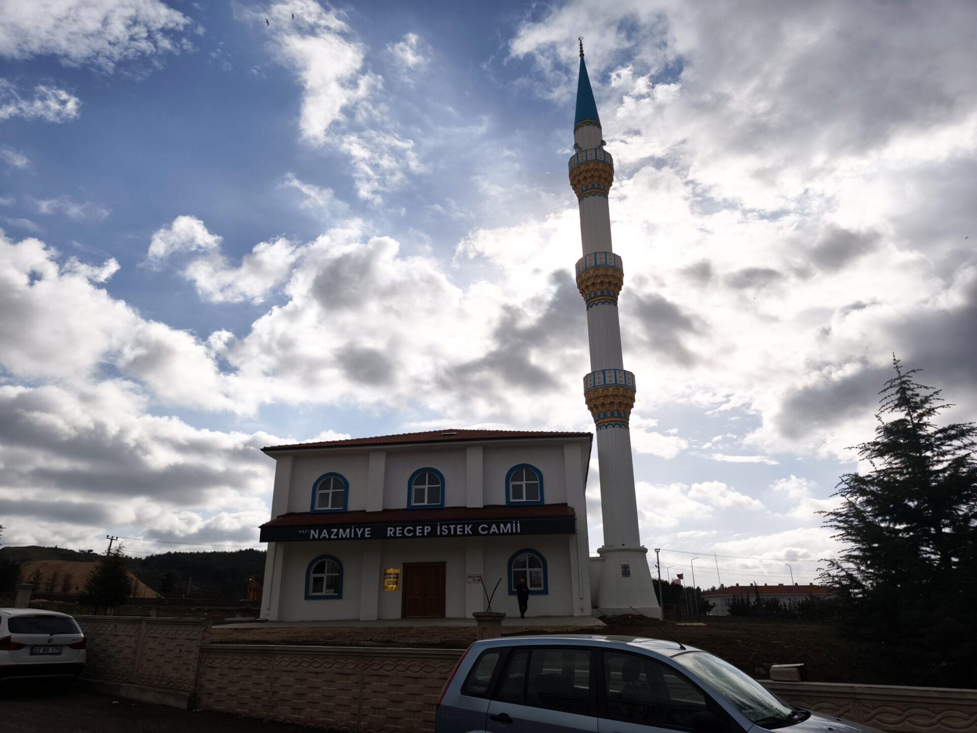 Keşan’da hayırseverlerin inşa ettirdiği 600 kişilik cami, ibadete açıldı Keşan’da hayırseverlerin inşa ettirdiği 600 kişilik cami, ibadete açıldı