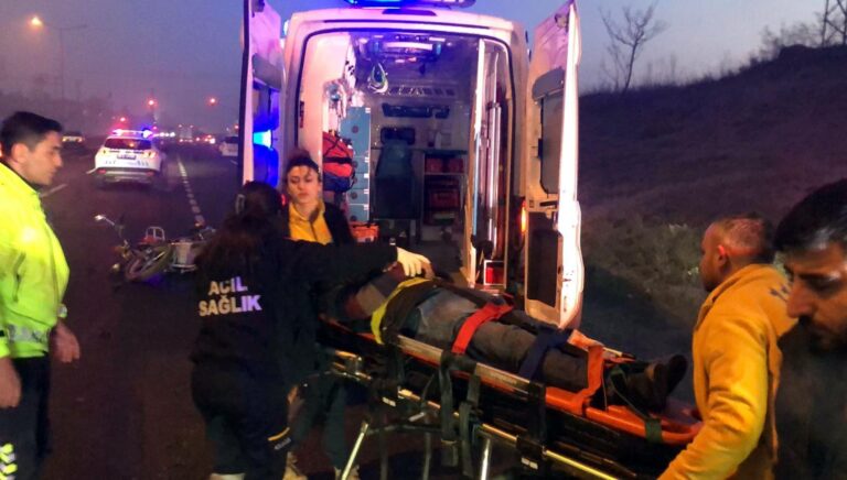 Otomobil ile Motosiklet Çarpıştı: 1 Ağır Yaralı