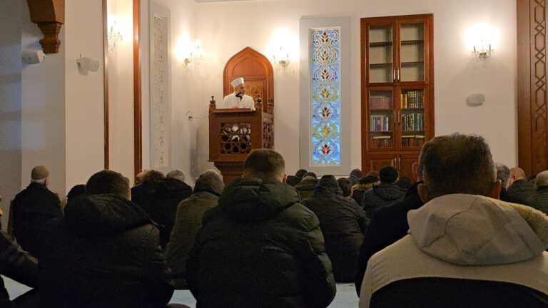 Berat Kandili’nde Vatandaşlar Çorlu’da Camii’lere Akın Etti