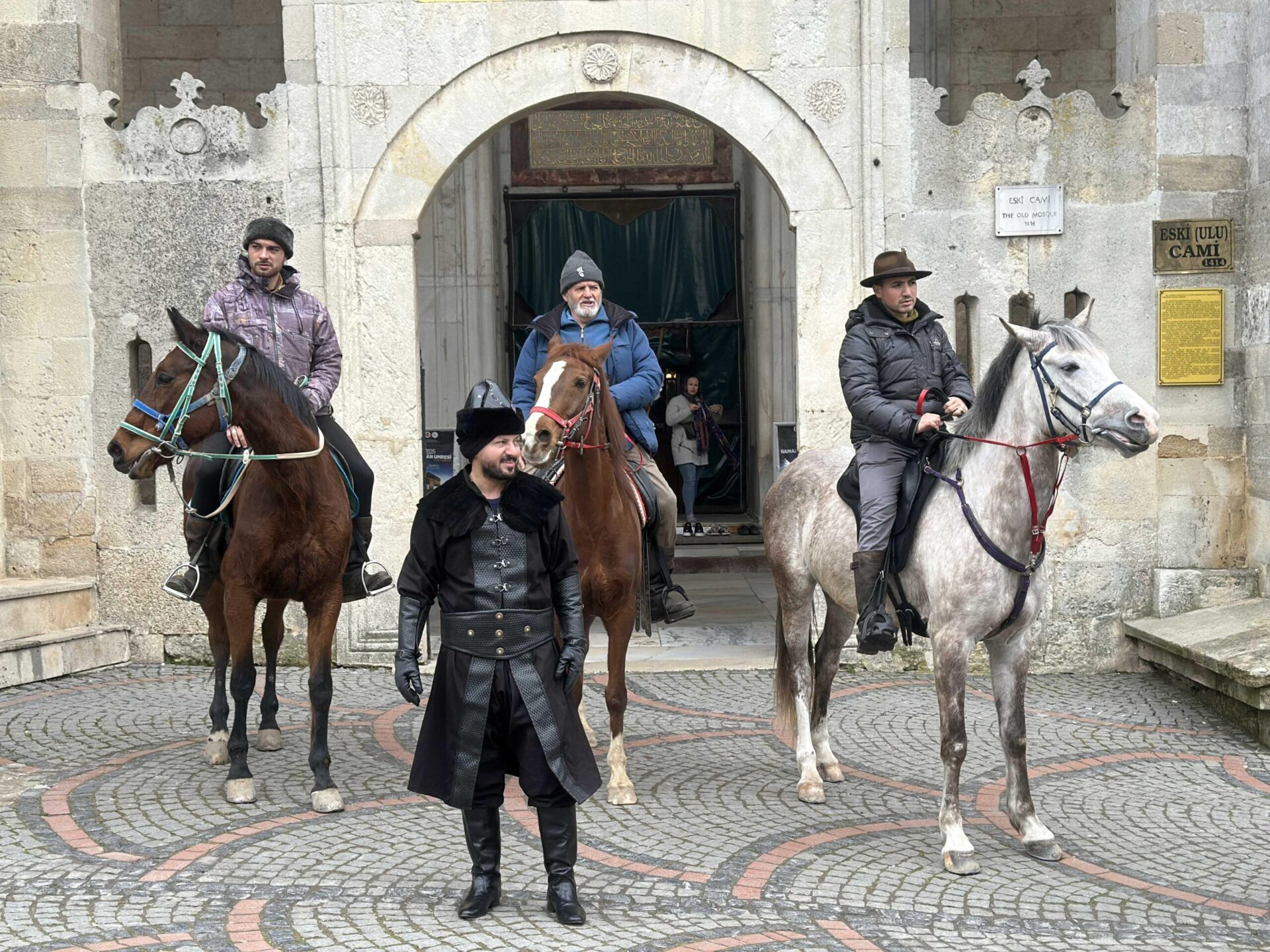 ‘At sırtında hac’ geleneğini yaşatmak için yola çıkan 3 Müslüman İspanyol, Edirne’de ‘At sırtında hac’ geleneğini yaşatmak için yola çıkan 3 Müslüman İspanyol, Edirne’de