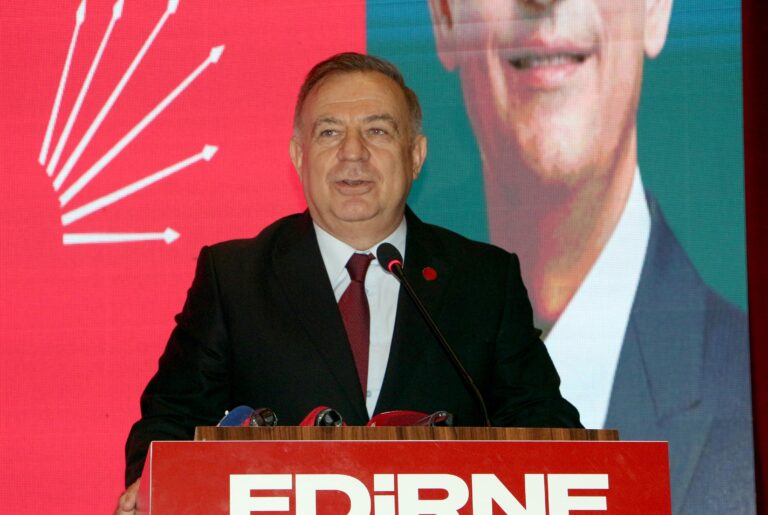 CHP’li Zeybek: İmamoğlu CHP’nin yıldızıdır