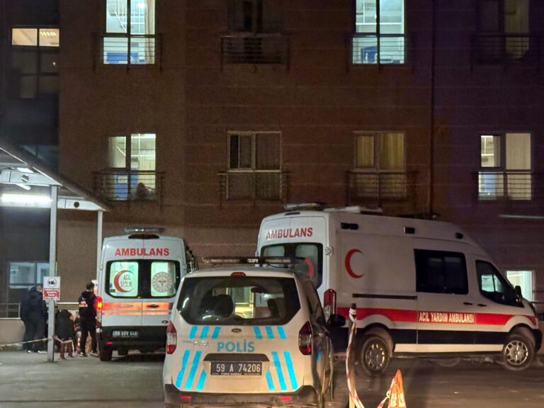 Bıçaklı Kavga: 1 Yaralı, 2 Tutuklama
