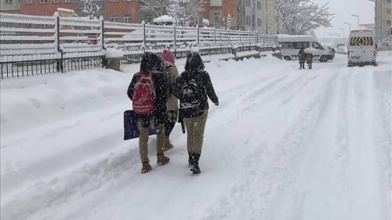 Çorlu’da Okullara Kar Tatili!
