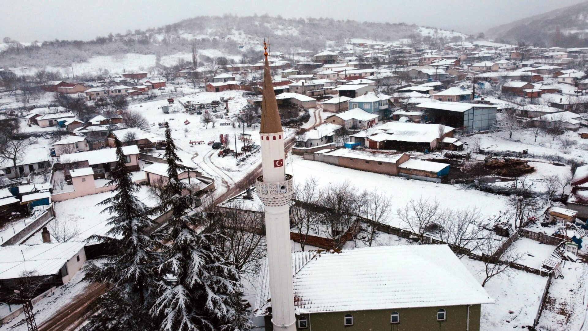 Edirne ve Kırklareli’nin yüksek kesimlerinde kar yağışı (2) Edirne ve Kırklareli’nin yüksek kesimlerinde kar yağışı (2)