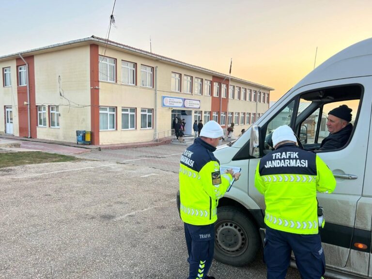 Edirne’de okul servis araçları denetlendi