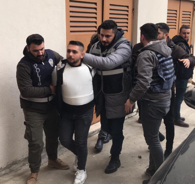 Eğlence mekanı çıkışı, husumetlilerine ateş açtı; 1 ölü, 2 yaralı (2) | Çorlu’da Haber