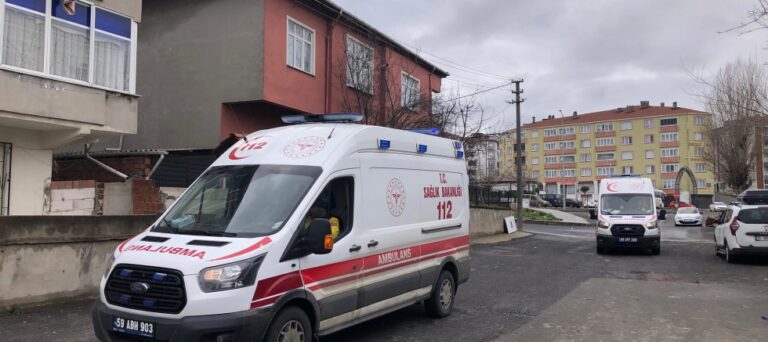 Sıcak Su Kazanı Devrildi, 2 Bebek Yaralandı