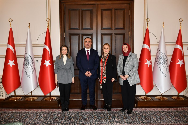 İş İnsanı Demet Sabancı Çetindoğan Vali Soytürk’ü Ziyaret Etti İş İnsanı Demet Sabancı Çetindoğan Vali Soytürk’ü Ziyaret Etti
