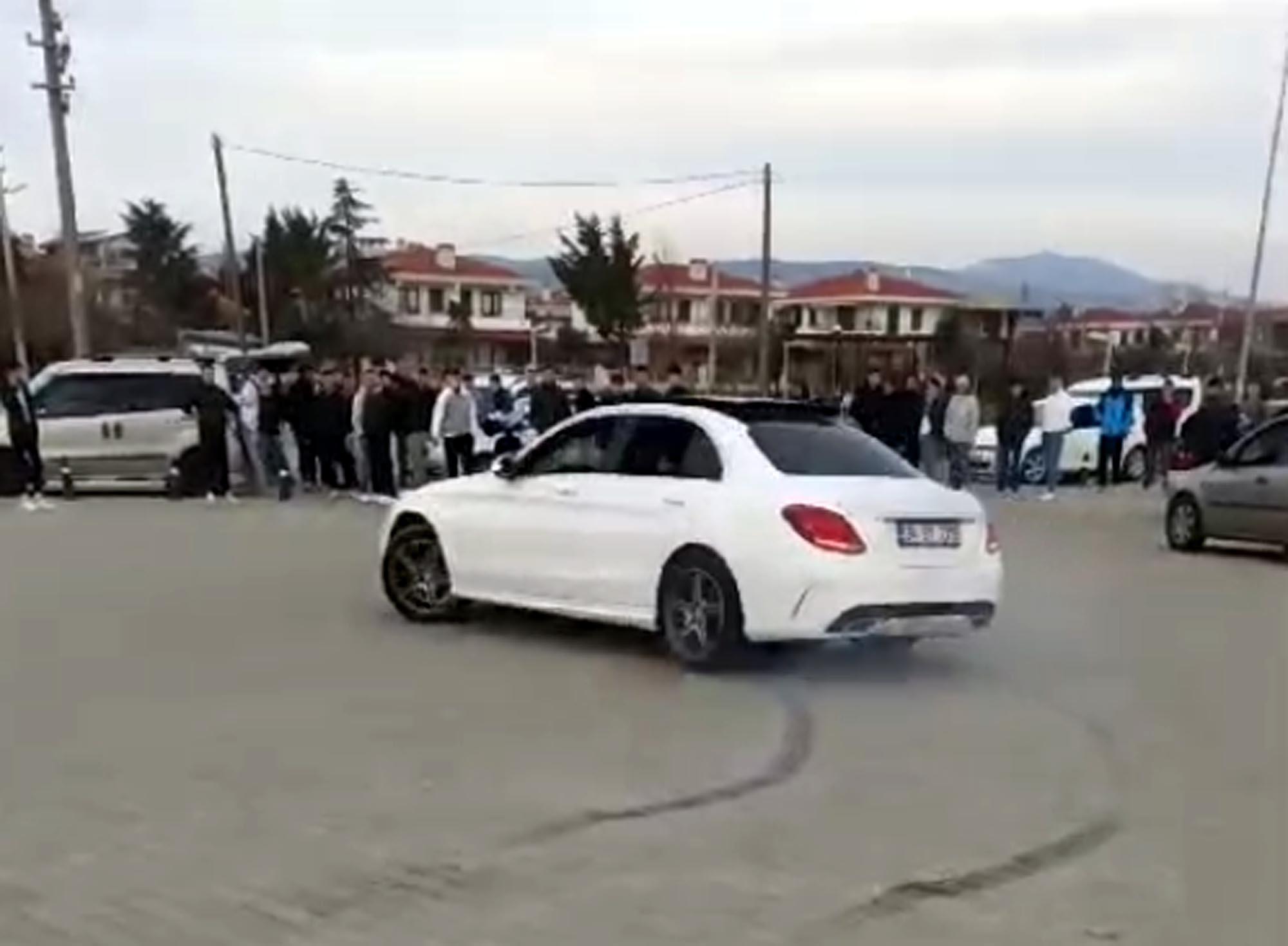 Otomobille drift yapan ehliyetsiz sürücüye 84 bin lira ceza | Çorlu’da Haber Otomobille drift yapan ehliyetsiz sürücüye 84 bin lira ceza | Çorlu’da Haber