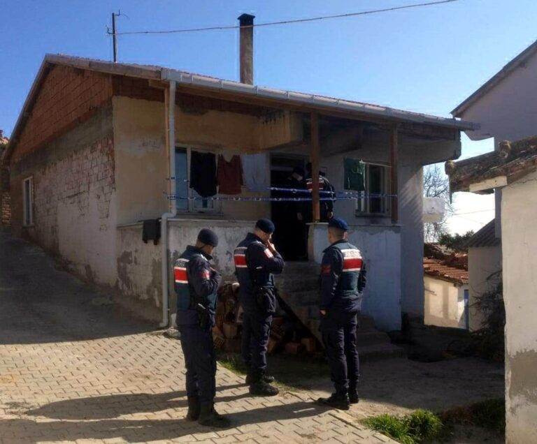 Sobadan sızan gazdan zehirlenen ağabey öldü, kardeşi tedavi altında | Çorlu’da Haber