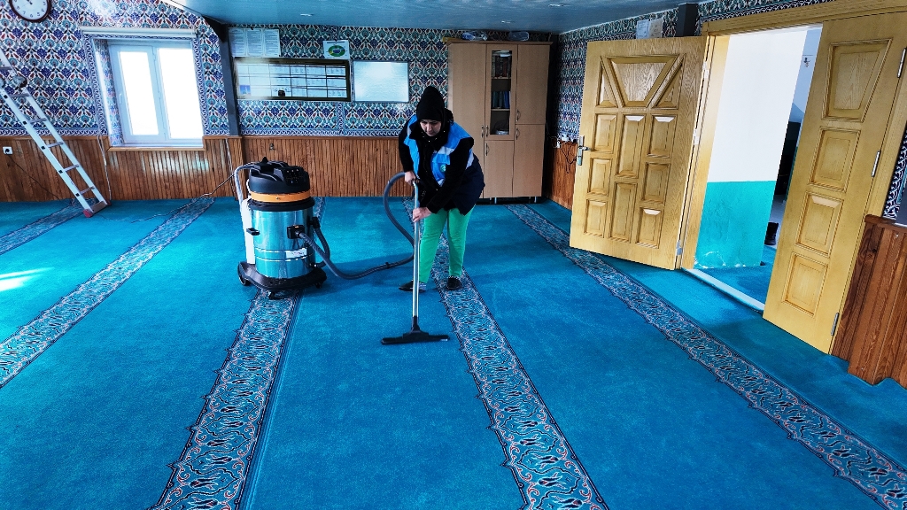 Süleymanpaşa Belediyesi Camilerde Temizlik Seferberliği Başlattı Süleymanpaşa Belediyesi Camilerde Temizlik Seferberliği Başlattı