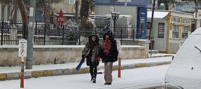 Tekirdağ Saray’da kar yağışı | Çorlu’da Haber