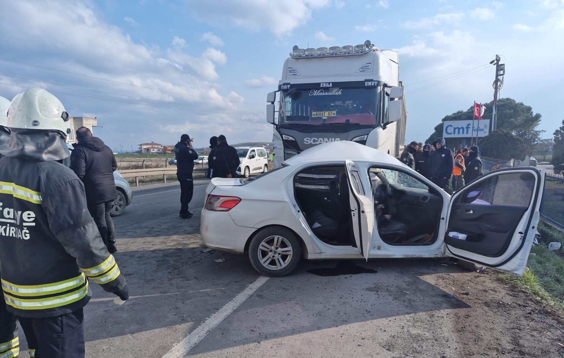Tekirdağ’da TIR ile otomobil çarpıştı: 1 ölü, 2 yaralı | Çorlu’da Haber Tekirdağ’da TIR ile otomobil çarpıştı: 1 ölü, 2 yaralı | Çorlu’da Haber