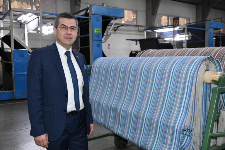 ‘Tekstil ihracatı yapan sanayicimiz desteklenirse sektör yine ivme kazanır’ | Çorlu’da Haber