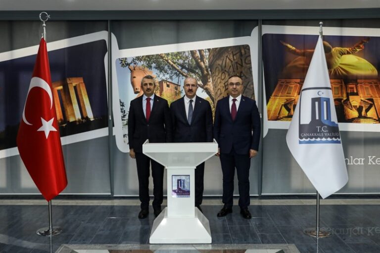 Vali Soytürk Çanakkale Valisi Ömer Toraman’ı  Ziyaret Etti