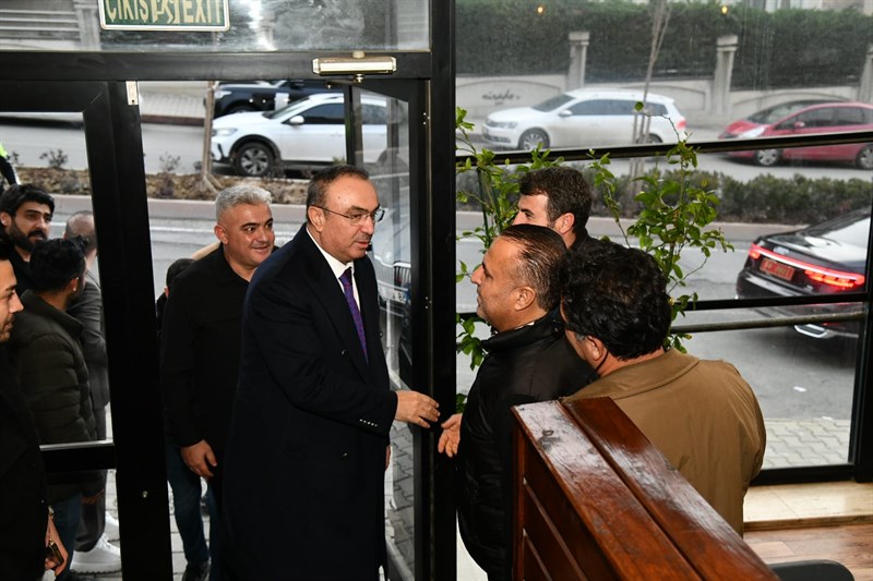 Vali Soytürk Diyarbakırlılar ve Çevre İller Kültür, Yardımlaşma Derneğini Ziyaret Etti Vali Soytürk Diyarbakırlılar ve Çevre İller Kültür, Yardımlaşma Derneğini Ziyaret Etti